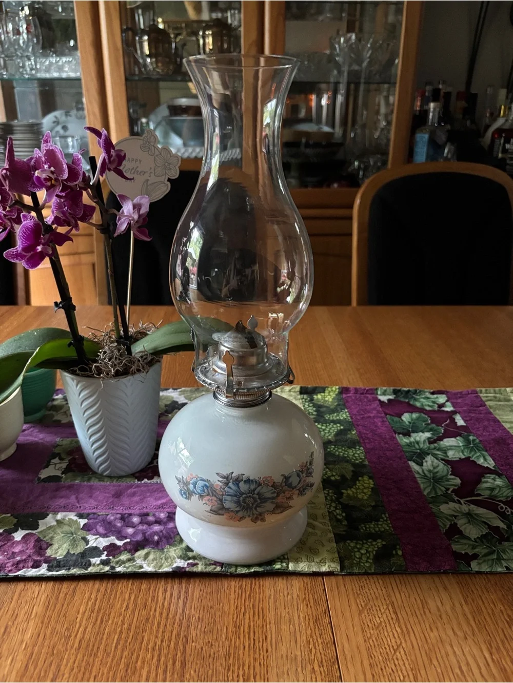 90s Vintage Floral White Lamplight Farms Hurricane Lamp - Elegant Home Accent